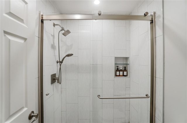2542 Valais Court, Sugarcreek Twp, OH 45458