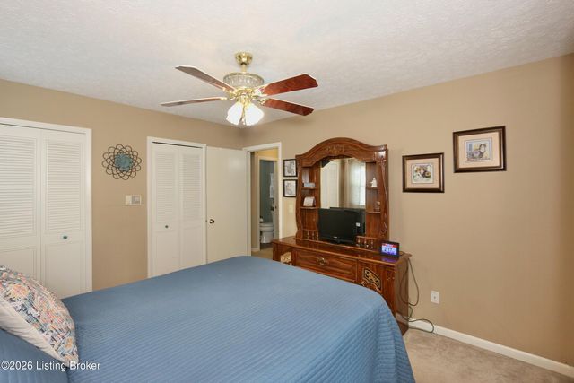 1246 Gail Dr, Jeffersonville, IN 47130