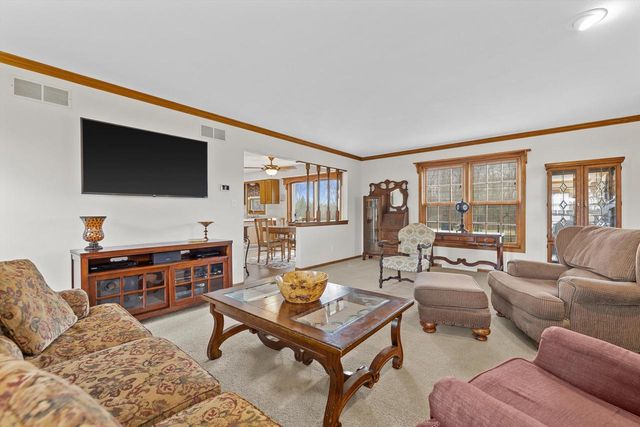 N106W16330 Fieldstone PASS, Germantown, WI 53022