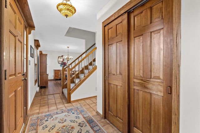 N106W16330 Fieldstone PASS, Germantown, WI 53022