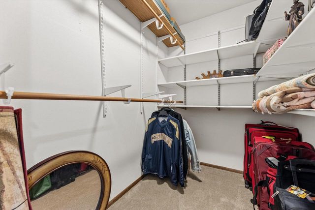 N106W16330 Fieldstone PASS, Germantown, WI 53022