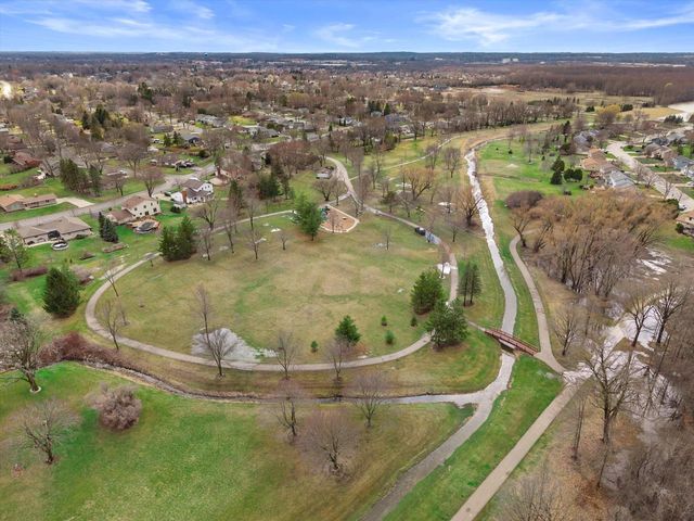 N106W16330 Fieldstone PASS, Germantown, WI 53022