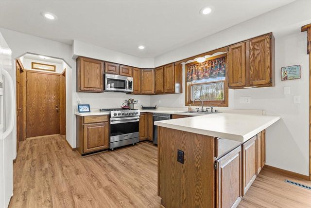N106W16330 Fieldstone PASS, Germantown, WI 53022