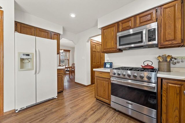 N106W16330 Fieldstone PASS, Germantown, WI 53022
