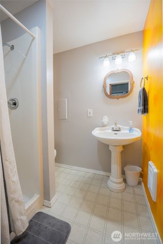 2710 N Washington Street, Tacoma, WA 98407