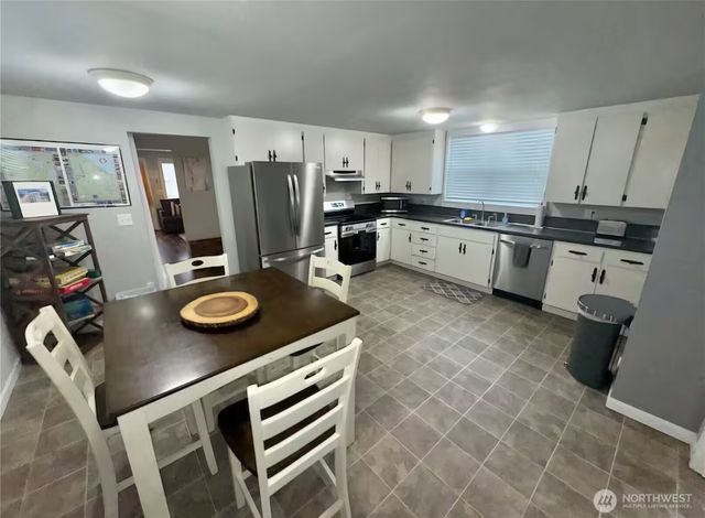 2710 N Washington Street, Tacoma, WA 98407