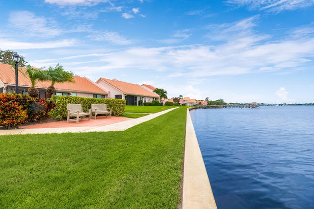 3513 SE Sandpiper Circle, Port St. Lucie, Port St Lucie, FL 34952