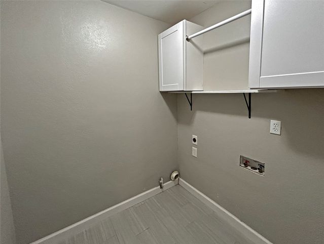 2951 Chanute Drive, Grand Prairie, TX 75052