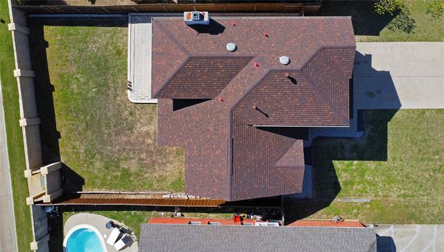 2951 Chanute Drive, Grand Prairie, TX 75052