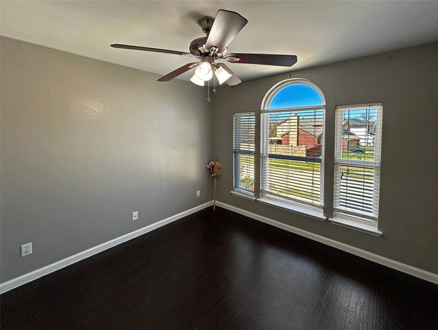 2951 Chanute Drive, Grand Prairie, TX 75052