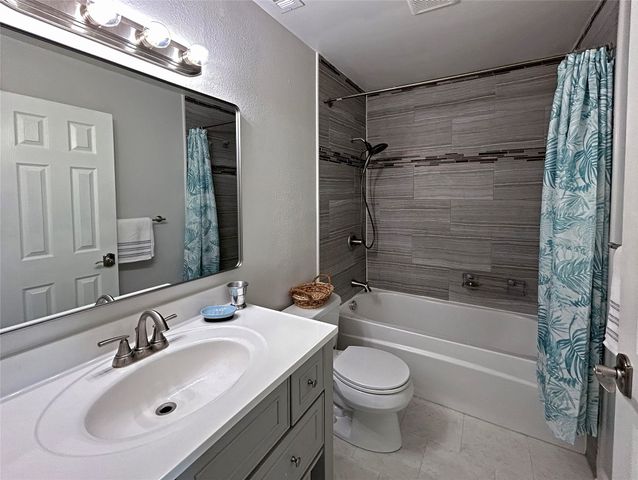 2951 Chanute Drive, Grand Prairie, TX 75052