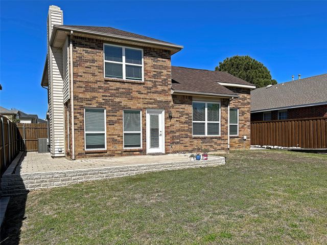 2951 Chanute Drive, Grand Prairie, TX 75052