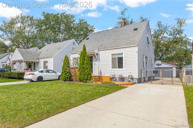 25274 Colgate Street, Dearborn Heights, MI 48125