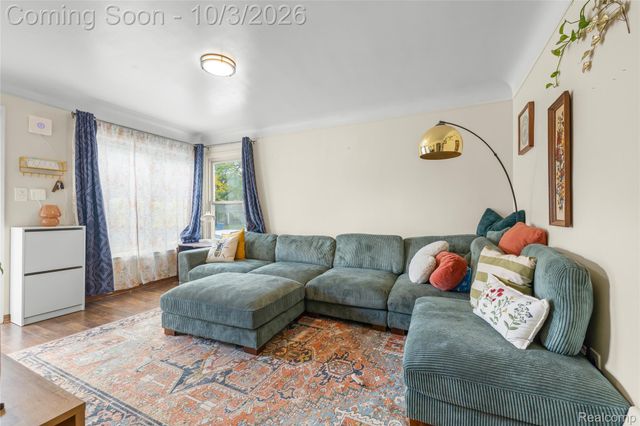 25274 Colgate Street, Dearborn Heights, MI 48125