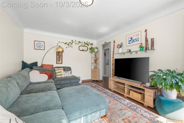 25274 Colgate Street, Dearborn Heights, MI 48125
