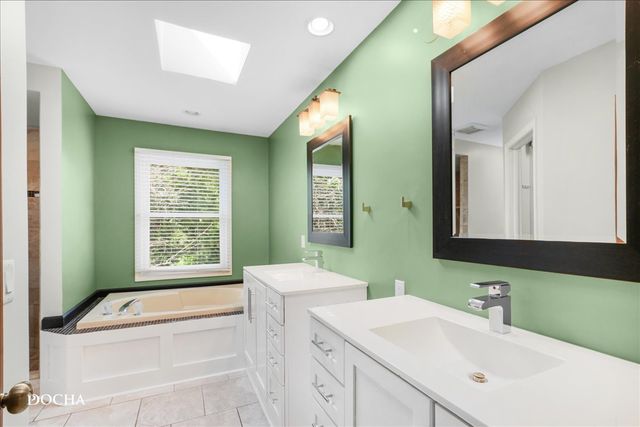 204 Lombardy Lane, Oswego, IL 60543