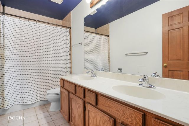 204 Lombardy Lane, Oswego, IL 60543