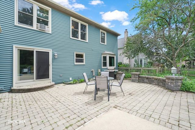 204 Lombardy Lane, Oswego, IL 60543