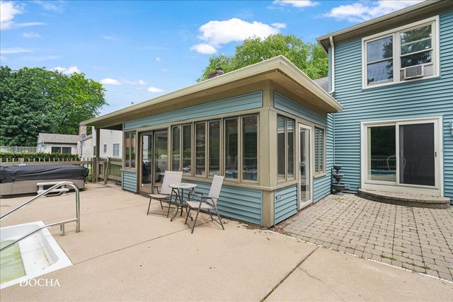 204 Lombardy Lane, Oswego, IL 60543