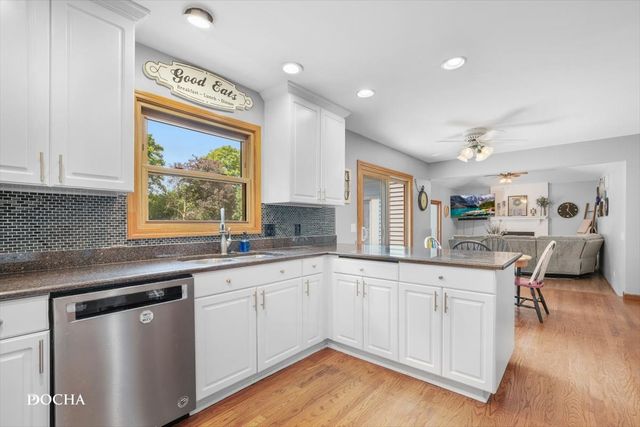 204 Lombardy Lane, Oswego, IL 60543