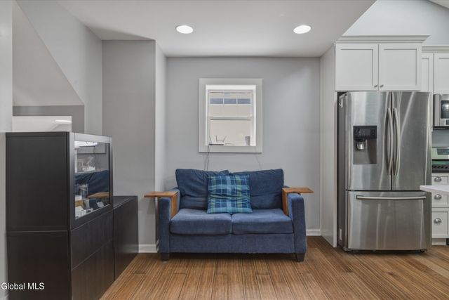165 S Lake Avenue, Troy, NY 12180