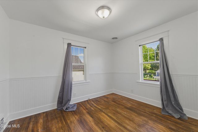 165 S Lake Avenue, Troy, NY 12180
