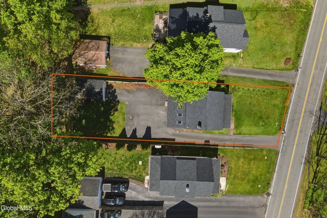 165 S Lake Avenue, Troy, NY 12180