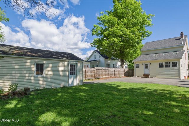165 S Lake Avenue, Troy, NY 12180