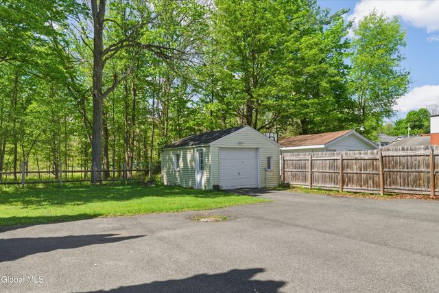 165 S Lake Avenue, Troy, NY 12180