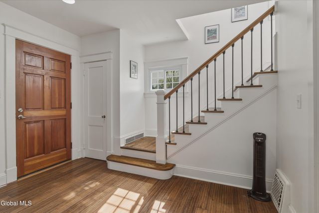 165 S Lake Avenue, Troy, NY 12180