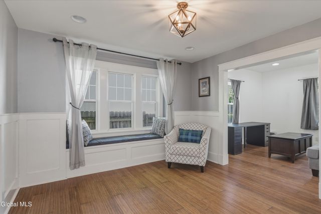 165 S Lake Avenue, Troy, NY 12180