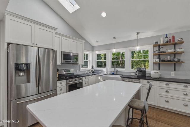 165 S Lake Avenue, Troy, NY 12180