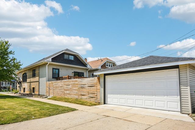 2447 Oak Park Avenue, Berwyn, IL 60402