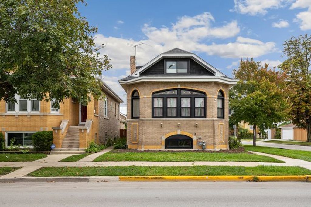 2447 Oak Park Avenue, Berwyn, IL 60402 — photo 2