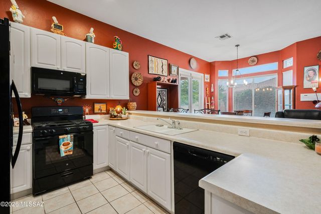 271 W Continental Vista Place, Green Valley, AZ 85614