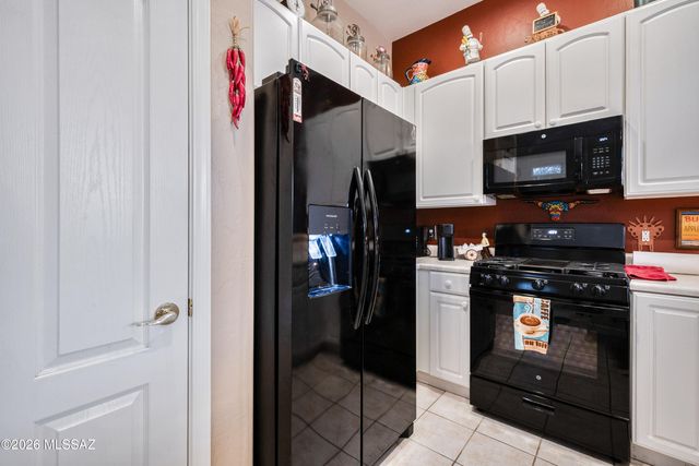 271 W Continental Vista Place, Green Valley, AZ 85614