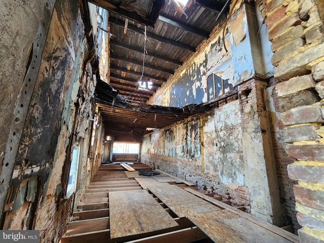 2401 E BIDDLE ST, Baltimore, MD 21213