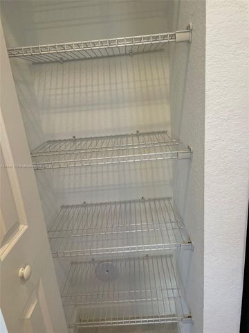 1586 SE 27th Ter 1586, Homestead, FL 33035