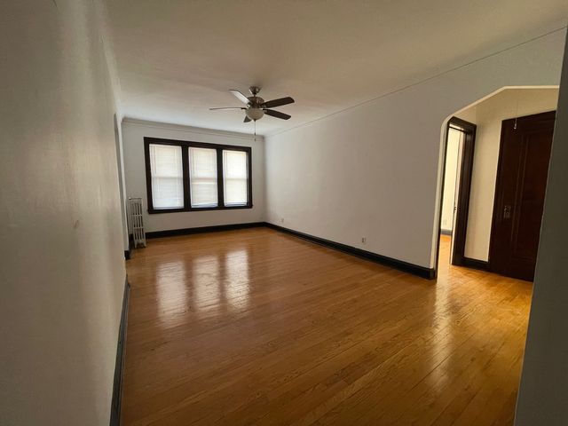 4247 W DIVISION Street 2R, Chicago, IL 60651