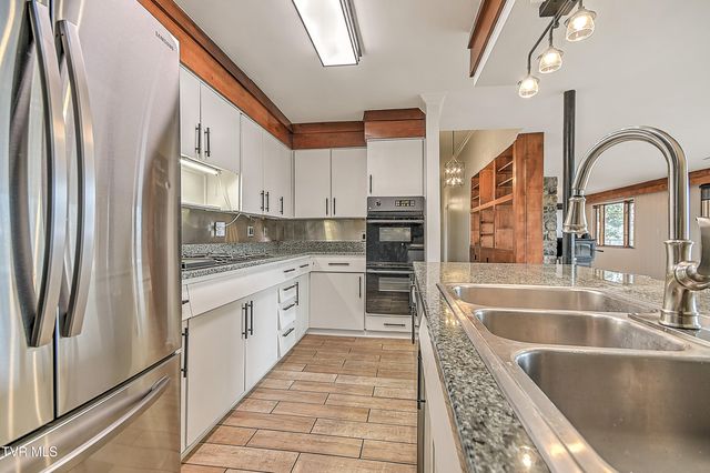 4537 Old Stage Road, Kingsport, TN 37664