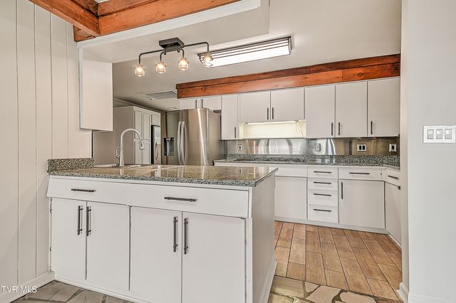 4537 Old Stage Road, Kingsport, TN 37664