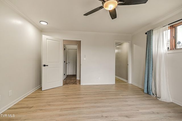 4537 Old Stage Road, Kingsport, TN 37664