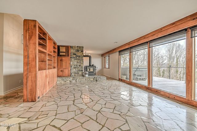 4537 Old Stage Road, Kingsport, TN 37664