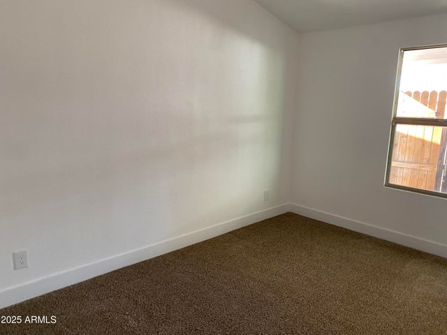 2125 W HIGHLAND Avenue, Phoenix, AZ 85015