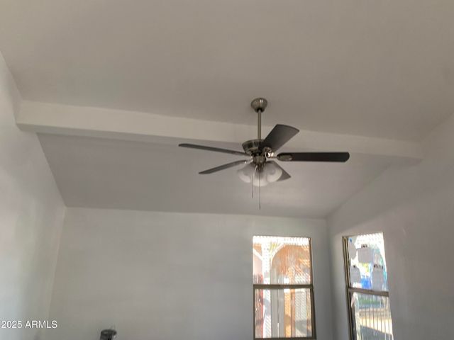 2125 W HIGHLAND Avenue, Phoenix, AZ 85015