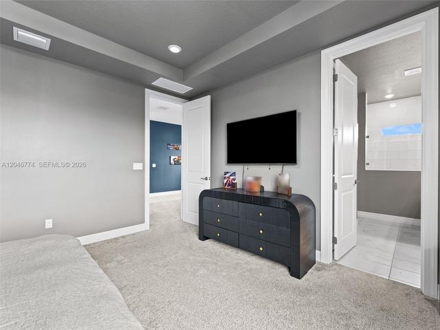 4482 Silverwood Ln S, Oakland Park, FL 33309