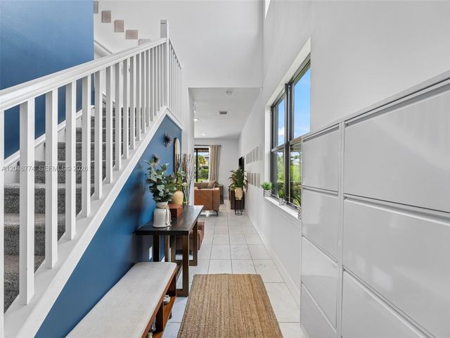 4482 Silverwood Ln S, Oakland Park, FL 33309
