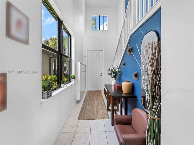 4482 Silverwood Ln S, Oakland Park, FL 33309
