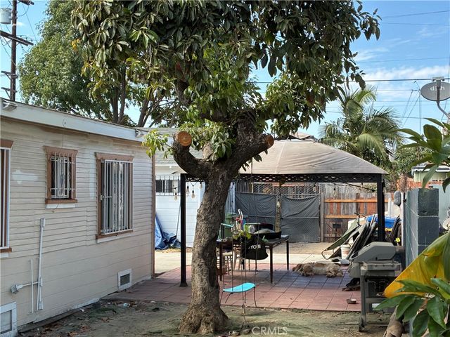 1161 6624 W 67 street, Los Angeles, CA 90044