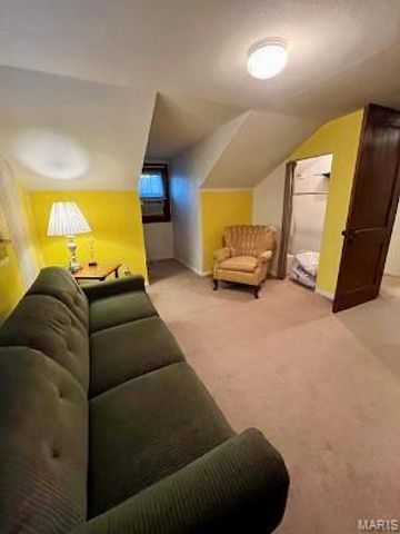 10026 Jeffrey Drive, St Louis, MO 63137